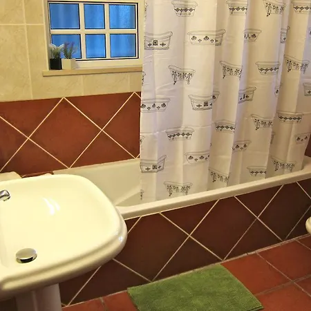 Вілла 5 Bedroom Private Tenazinha Iii, Pool, Garden, Bbq