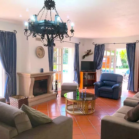 5 Bedroom Private Tenazinha Iii, Pool, Garden, Bbq * Албуфейра