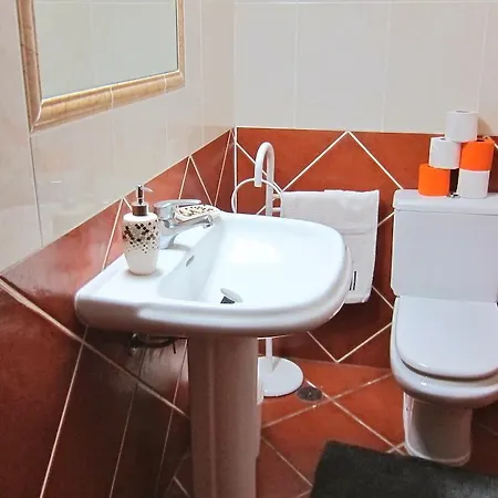 빌라 5 Bedroom Private Tenazinha Iii, Pool, Garden, Bbq *