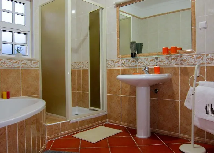 Villa 5 Bedroom Private Tenazinha Iii, Pool, Garden, Bbq Albufeira