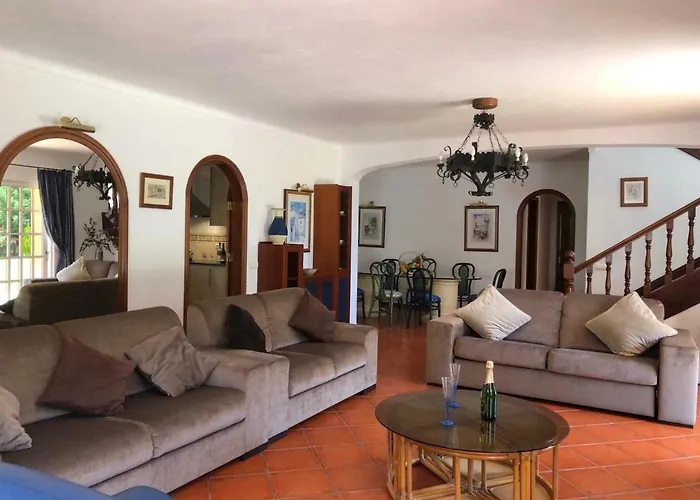 5 Bedroom Private Tenazinha Iii, Pool, Garden, Bbq Villa Albufeira
